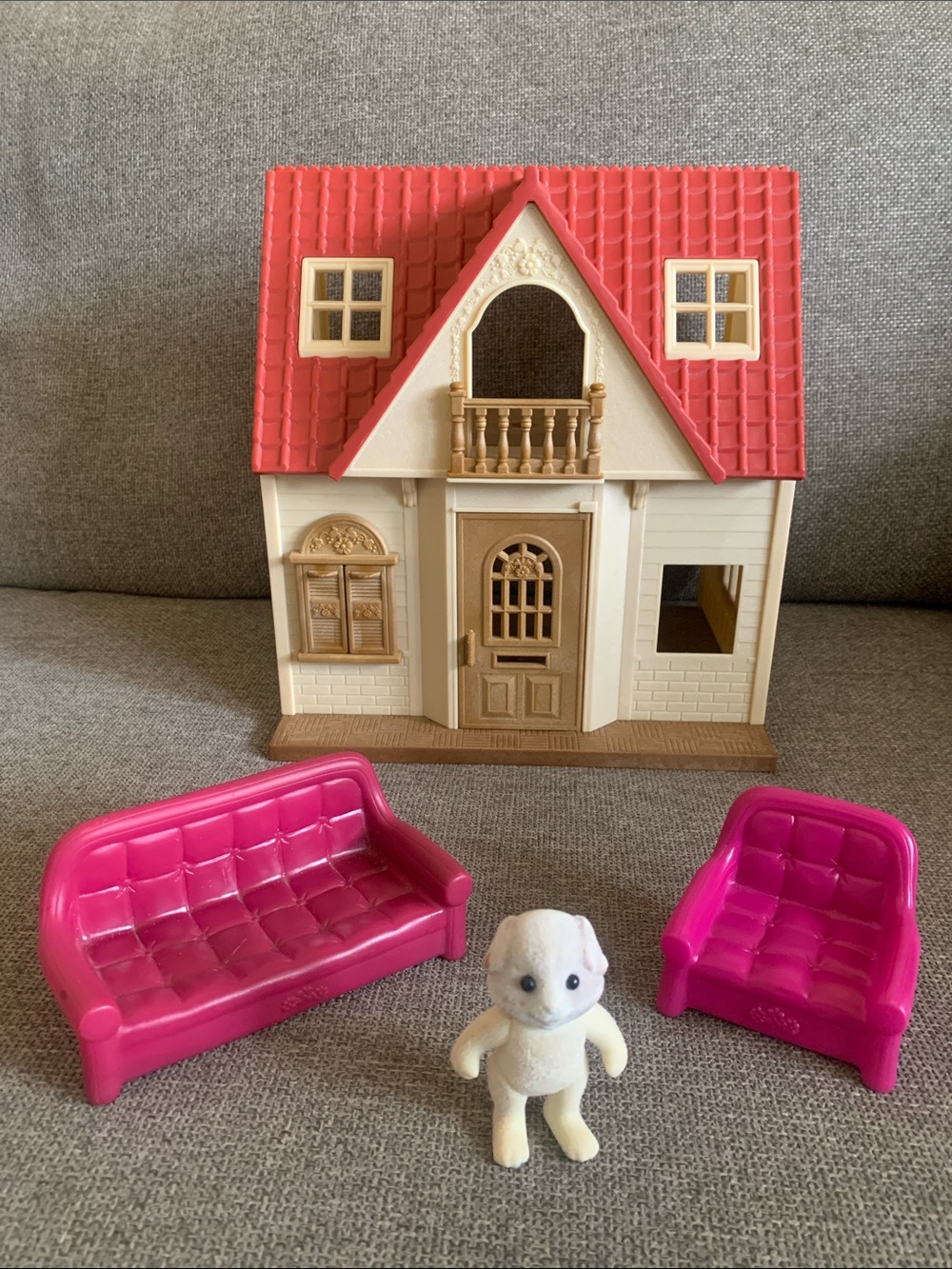 Calico Critters Red Roof Cozy Cottage House Play Set Doll & Furniture